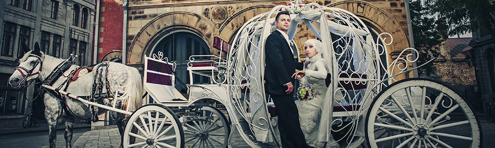 Muslim wedding in horse carriage Montreal